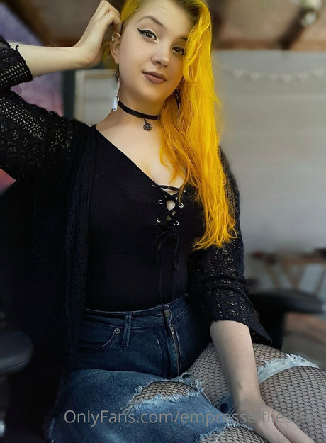 empresselfiiesfree xxx pornstar archive