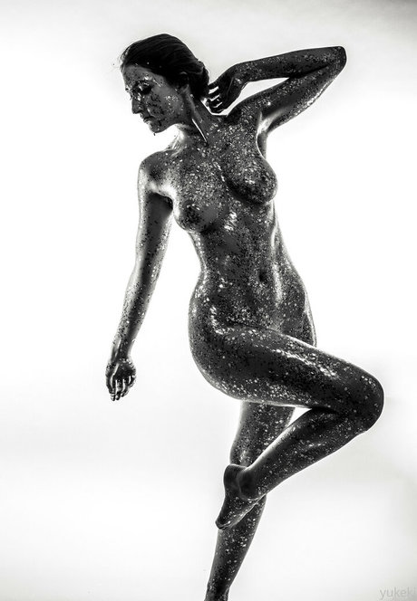 Yukeki erotic actress img