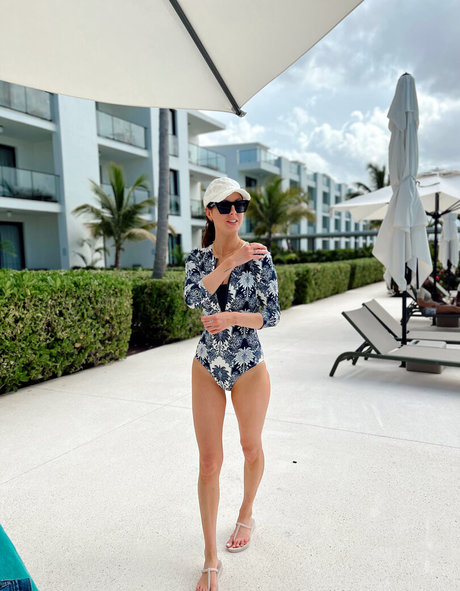 asian top onlyfans nude image