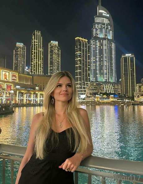 lovelygirl17 nudes model photos