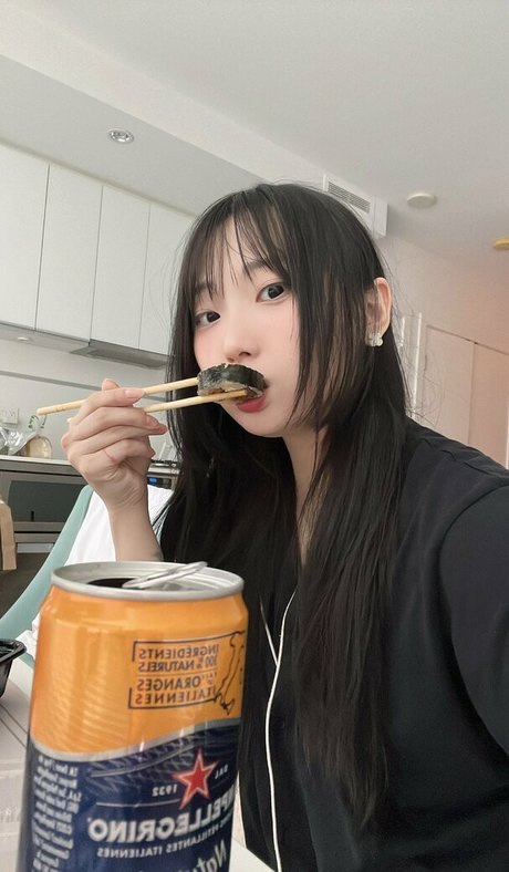 awnnivip hd model pictures