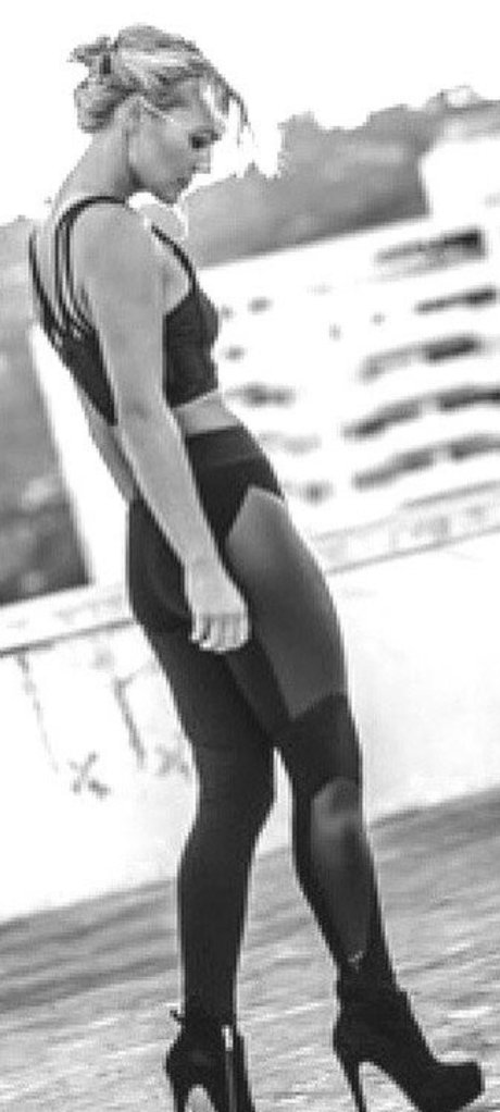 Isla Traquair xxx actress pictures