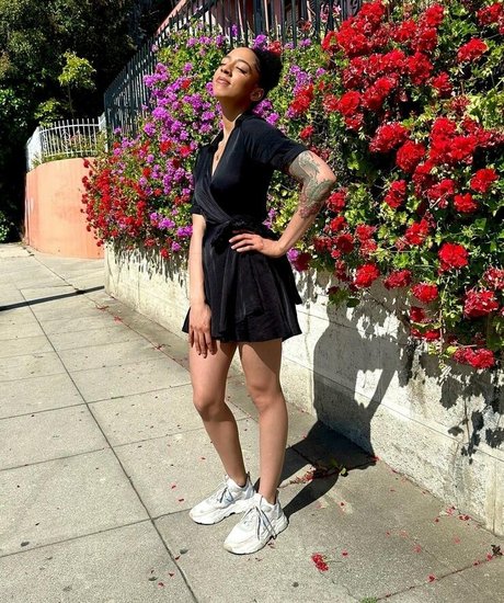 Amala Ekpunobi nice pornstar pics