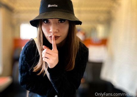 nicidee nudes model image