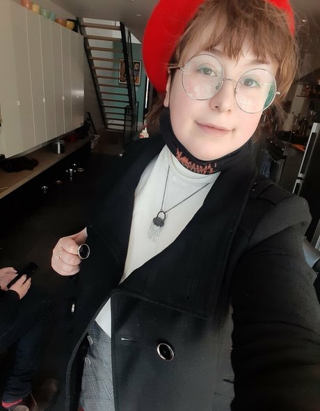 grrraves art model img