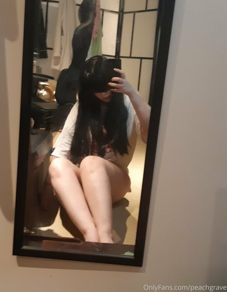 grrraves pretty actress pictures