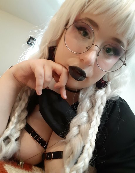 grrraves perfect model pictures