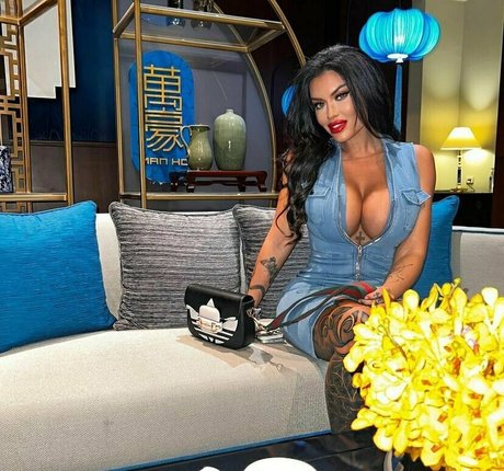 toochis world pornstar exclusive pictures