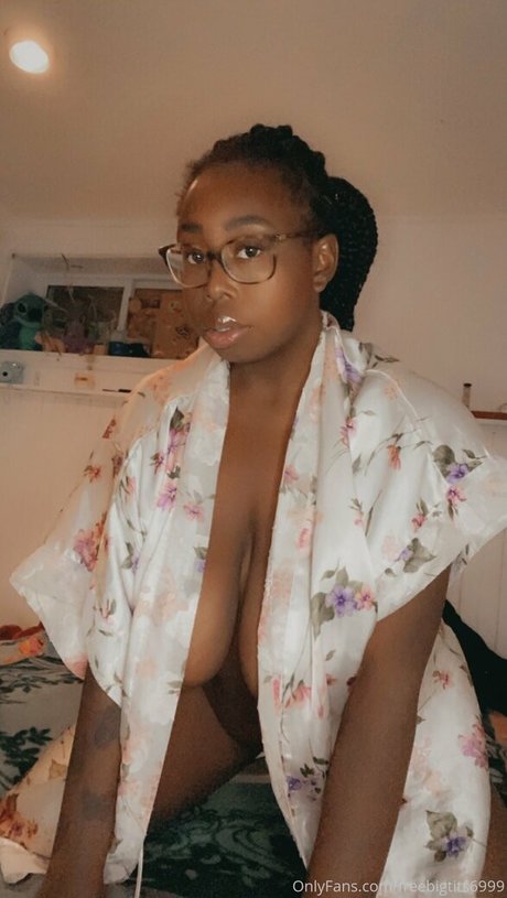 freebigtits6999 star pretty img