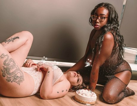 freebigtits6999 model sex images