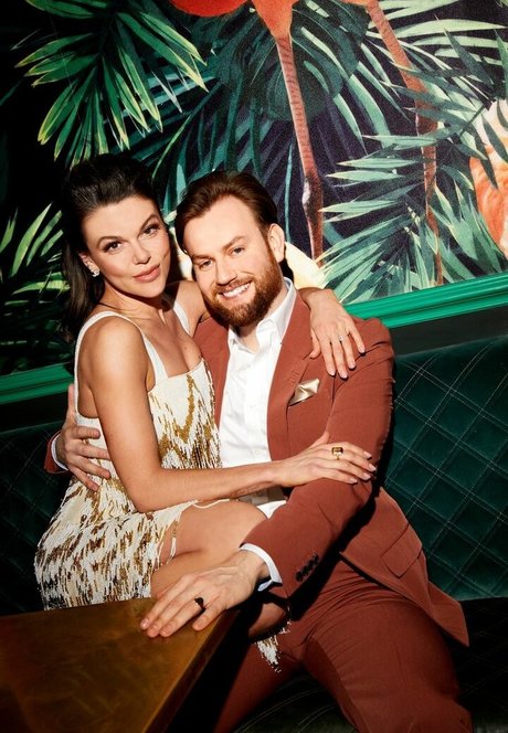 Faye Brookes star hd gallery