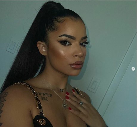 xenathewitch naked model img