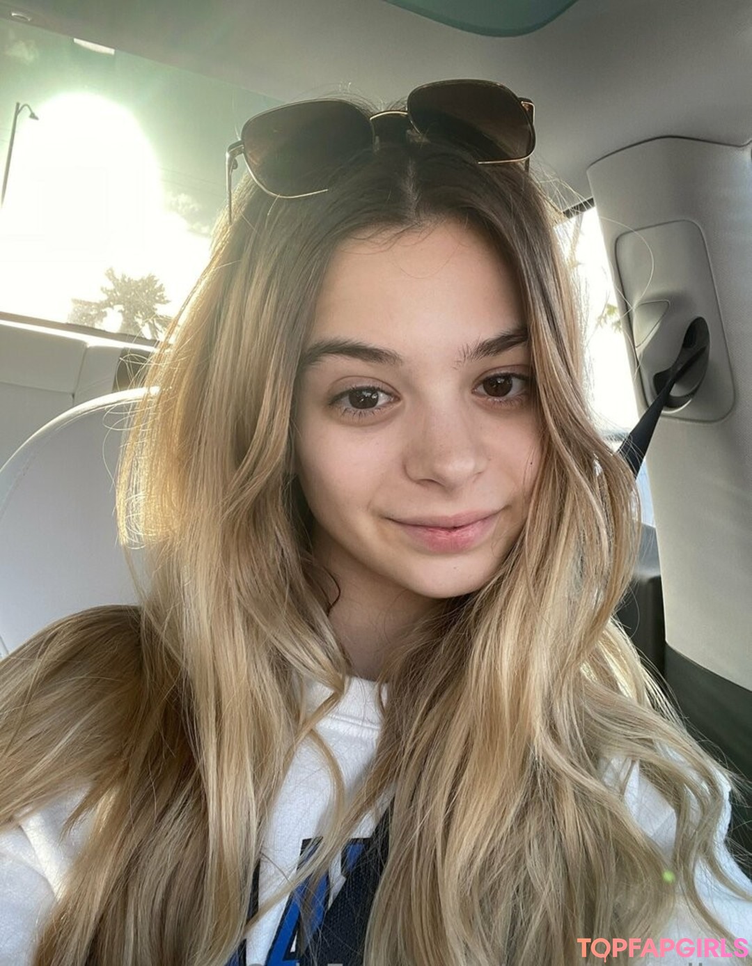 maybemollyy art model photo