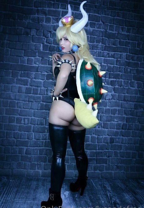 curvy muscle onlyfans exclusive images