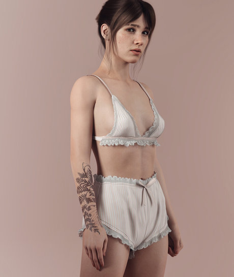 babe brunette onlyfans nude image