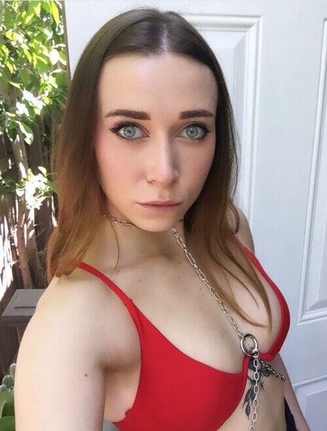 Ayytrae model art pictures