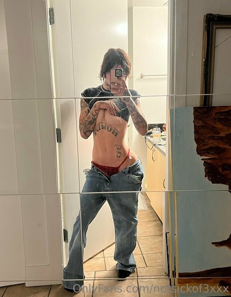 Notsick3 art model photo