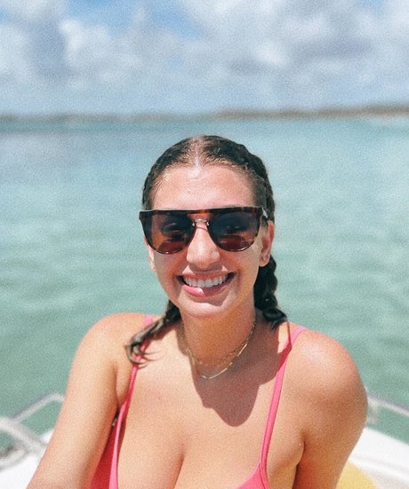 Carol Moreira star art image