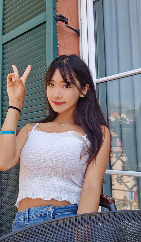 jinnytty hd actress images