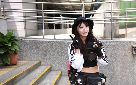 jinnytty model high quality archive