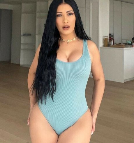 Simaria star top galleries