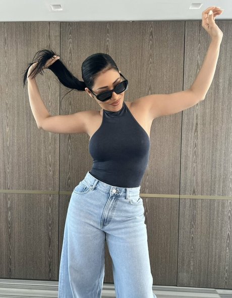 Simaria porn model galleries