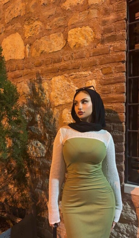 symkyck pornstar beautiful archive