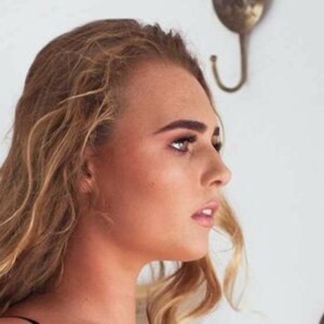 Rubyleecoffey pornstar naked photo