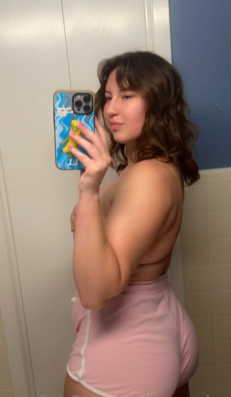 evewarden model naked galleries