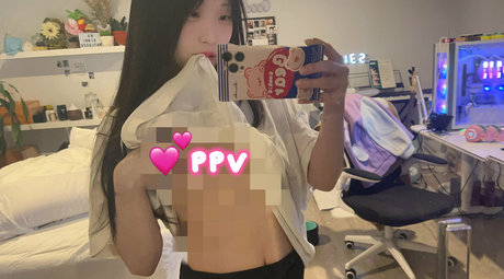 awnni nude star pics