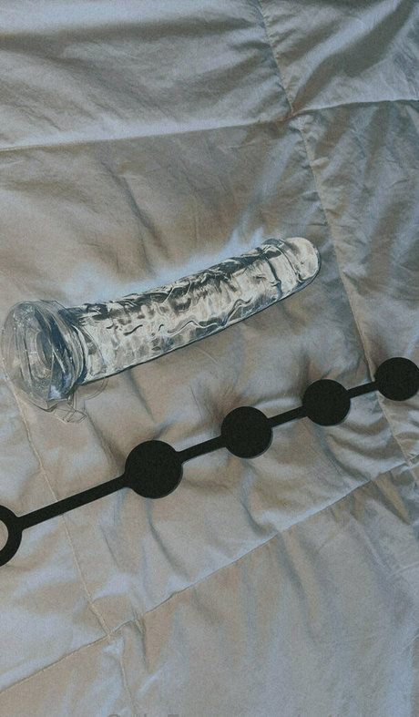 mteases sexy actress picture