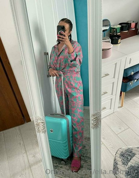 ella mommy high quality model pics