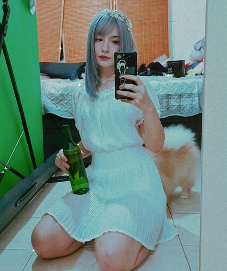 Faye Tan pornstar adult pic