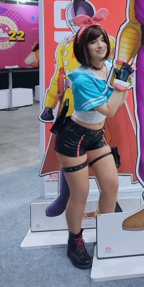 Faye Tan perfect model pictures