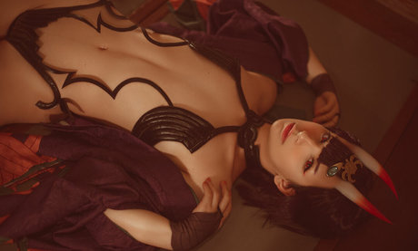 Faye Tan xxx model image