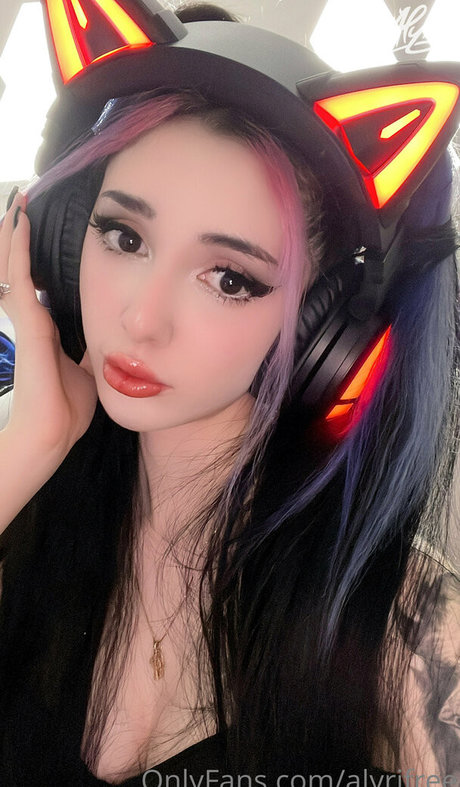 alyrifree pornstar erotic archive