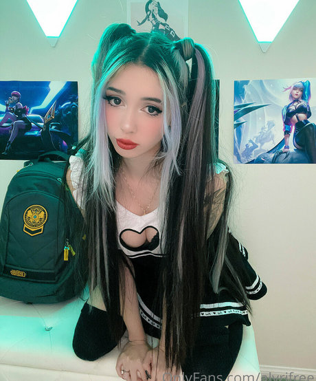 alyrifree model art gallery