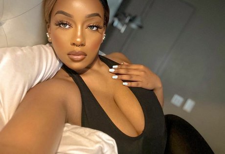 Lily Starfire pornstar xxx archive