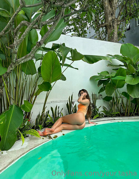 Dasha Andreevaa adult model pics