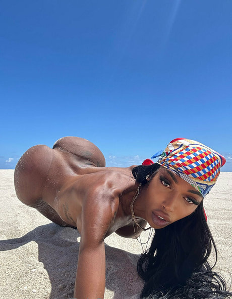 Baggyaltiffxxx star perfect pictures