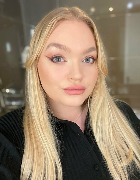 joijata model xxx photos