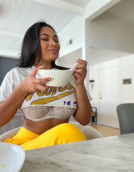 lindavo porn actress galleries