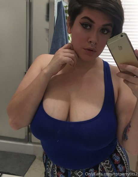 cptpartytits model xxx pic