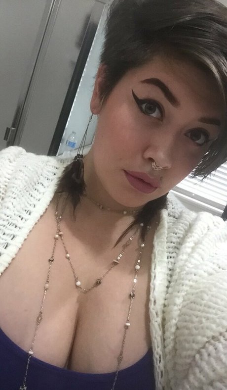 cptpartytits model high quality picture