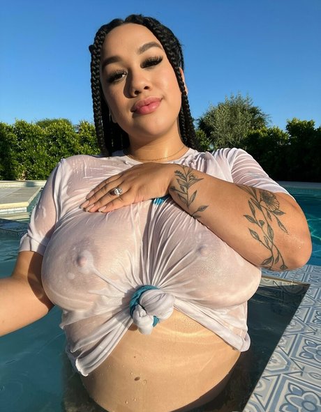 asian feet onlyfans naked picture