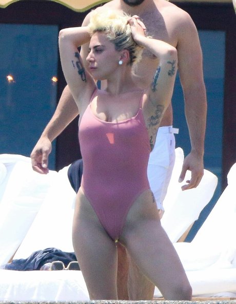 asian military onlyfans top photos