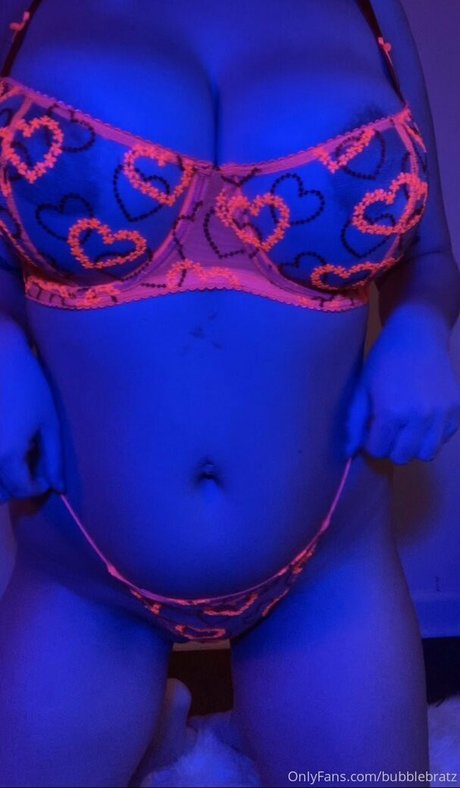 BubbleBratz model nice pictures