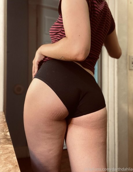 dahliaellie pornstar perfect pictures