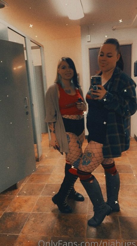 niabugs sexy star picture
