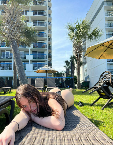 delaneyshort pornstar hot photos